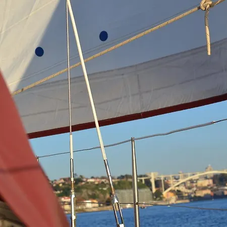 O Porto Sailing Douro بوتيل *